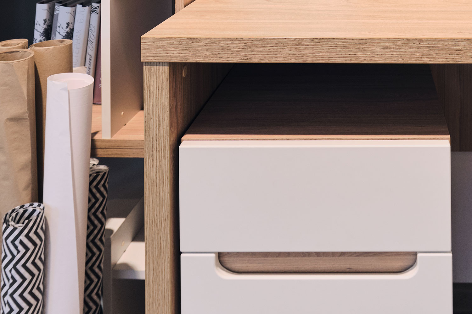 Тумбы - изображение №5 "Выкатная тумба Анри с выдвижными ящиками"  на www.Angstrem-mebel.ru